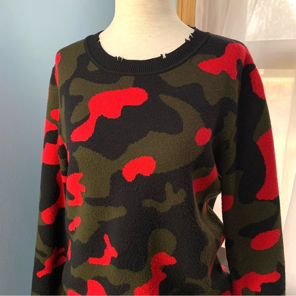 Elan Camouflage Crewneck Sweater with Distressed Edges - Picture 2 of 8